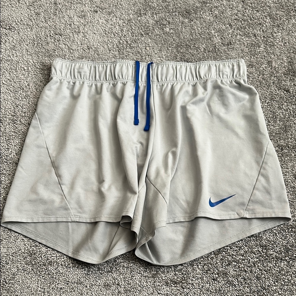 👉 Nike Dri-FIT Training Shorts – Size M Gray Blue Logo Lightweight